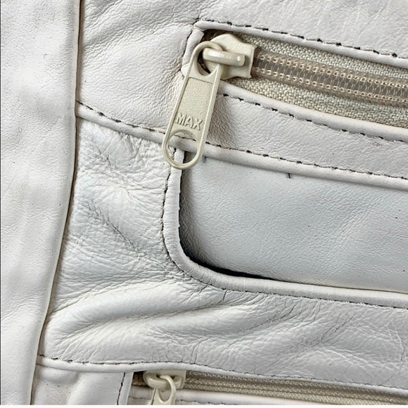 Ivory/Cream Genuine Leather Multi-Pocket Purse - Picture 4 of 9